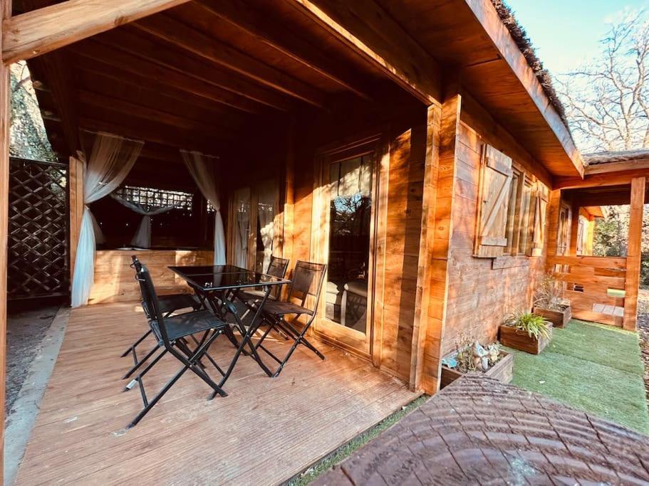 Chalet Bois Jacuzzi Bessan Exterior photo